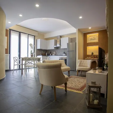 Elga's - Your Charming On Orta Appartement Pettenasco