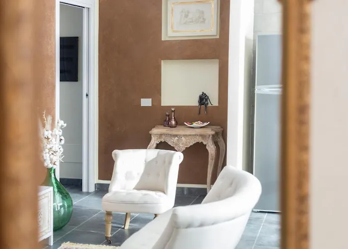 Elga's - Your Charming On Orta *