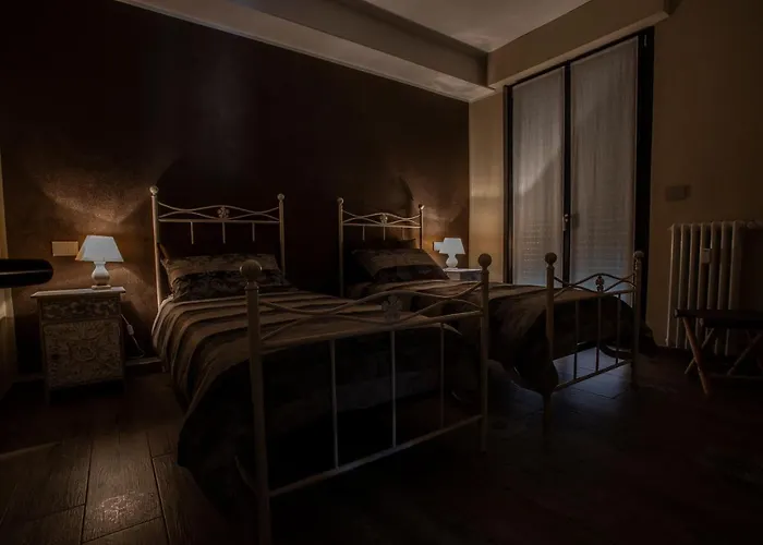 Elga's - Your Charming On Orta Apartment Pettenasco