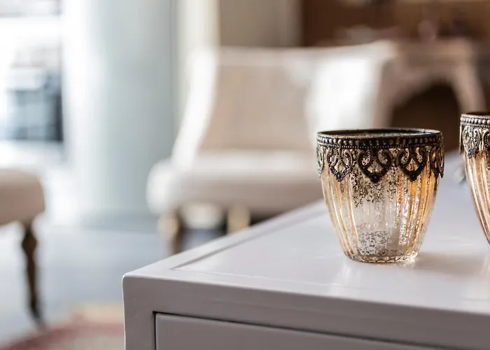 Elga's - Your Charming On Orta *