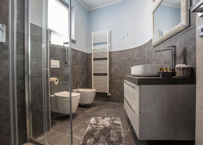 Elga's - Your Charming On Orta Apartment *