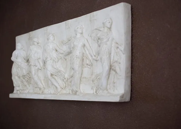 Elga's - Your Charming On Orta Pettenasco